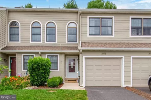 903 Wharton Ct, Newtown Square, PA 19073