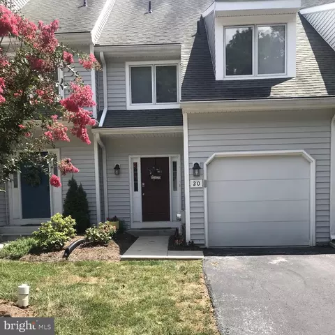 20 W Jonathan Ct, Kennett Square, PA 19348