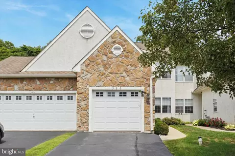 386 Galway Dr, West Chester, PA 19380