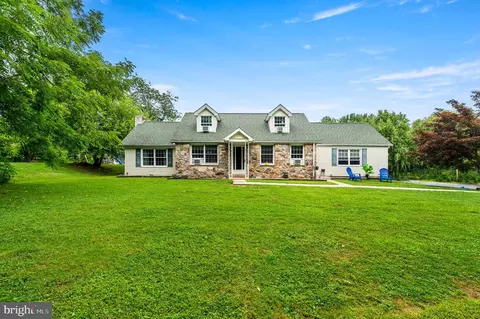 1868 Little Conestoga Rd, Elverson, PA 19520