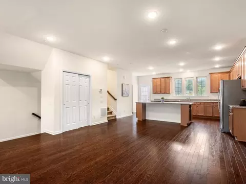 Living - 15 Eagle Ln, Malvern, PA 19355 photo 5 of 9