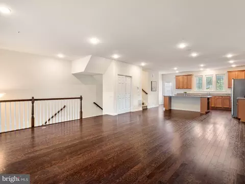 Living - 15 Eagle Ln, Malvern, PA 19355 photo 4 of 9