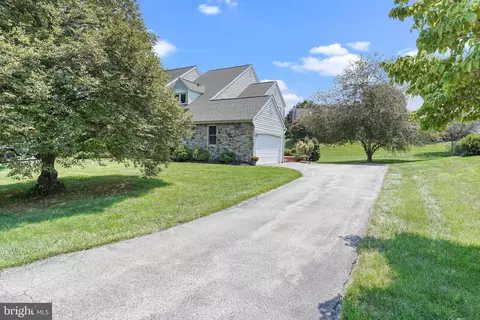 1405 Saddle Ln, Chester Springs, PA 19425