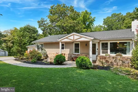 133 Midway Rd, Phoenixville, PA 19460