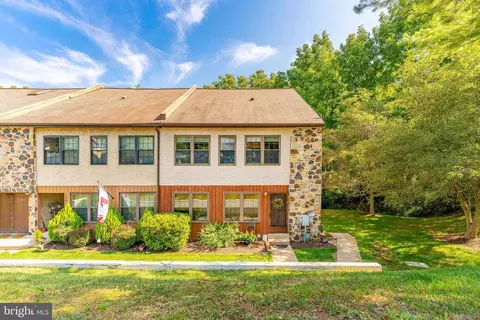 235 Smallwood Ct, West Chester, PA 19380