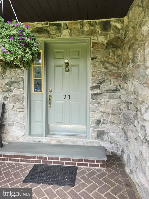 21 Mineral Springs Rd, Coatesville, PA 19320