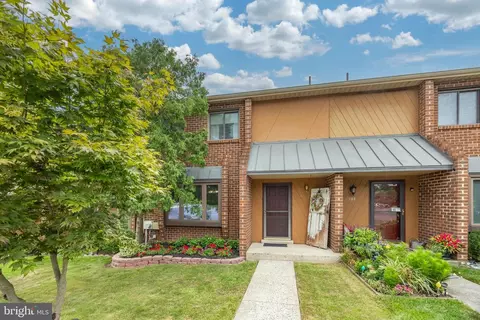 106 Talgrath Ct, Exton, PA 19341
