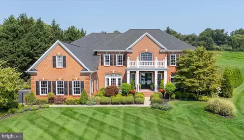 614 Foothill Dr, West Chester, PA 19382