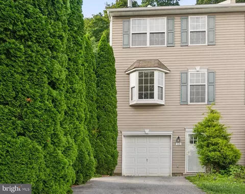 316 Andrew Cir, Coatesville, PA 19320