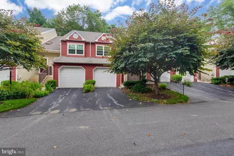 606 Worington Dr, West Chester, PA 19382