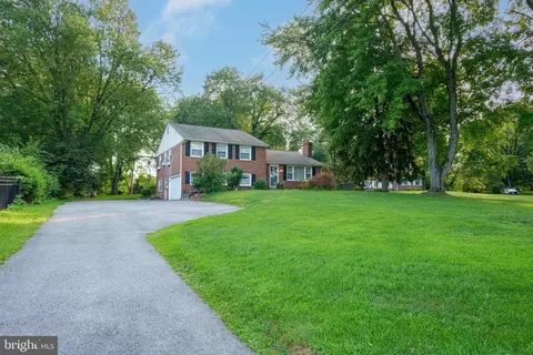 1420 Bradford Ln, Wayne, PA 19087 photo 2