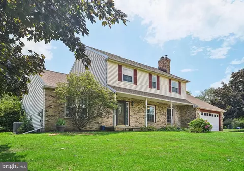 110 Clearfield Ln, Coatesville, PA 19320