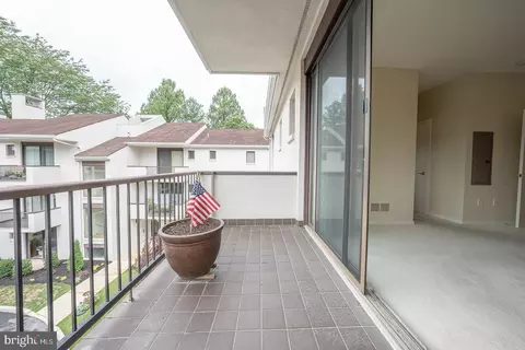 17 Etienne, Devon, PA 19333 photo 25