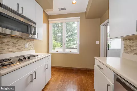 17 Etienne, Devon, PA 19333 photo 9