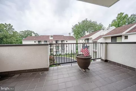17 Etienne, Devon, PA 19333 photo 24