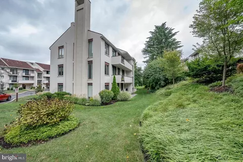 17 Etienne, Devon, PA 19333 photo 30