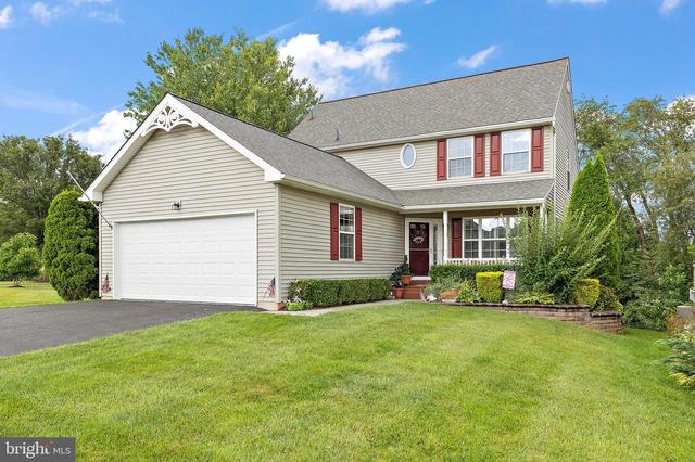 792 W Glenview Dr, West Grove, PA 19390