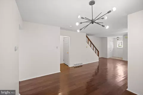 Living - 103 Fairfax Ct, Chesterbrook, PA 19087 photo 3 of 3