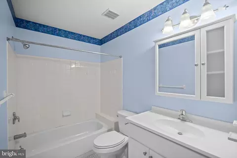 Bath - 103 Fairfax Ct, Chesterbrook, PA 19087 photo 4 of 4