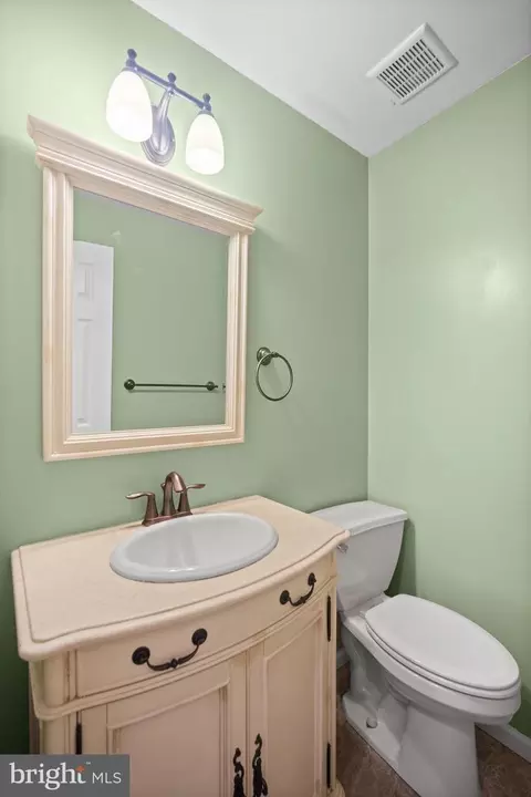 Bath - 103 Fairfax Ct, Chesterbrook, PA 19087 photo 1 of 4