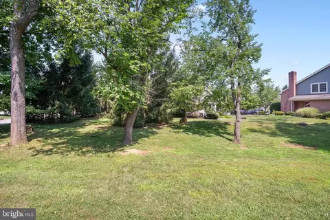 Exterior - 103 Fairfax Ct, Chesterbrook, PA 19087 photo 4 of 4