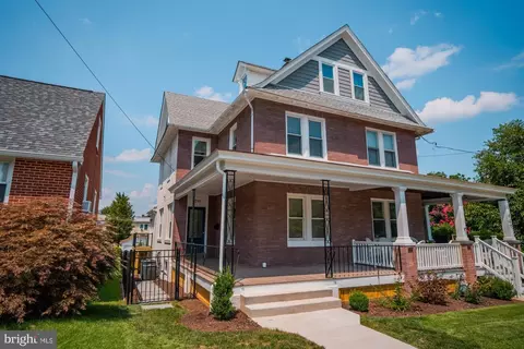 235 2nd Ave, Phoenixville, PA 19460