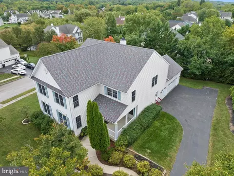 219 Windham Dr, Exton, PA 19341 photo 3