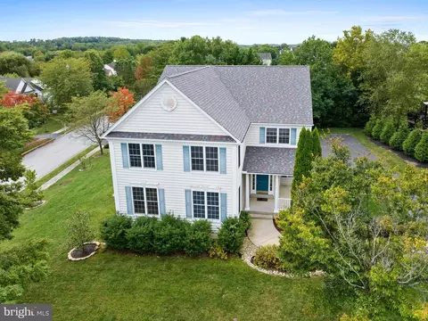 219 Windham Dr, Exton, PA 19341 photo 2