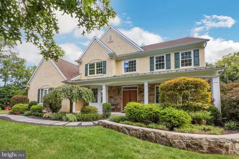 110 Interlachen Ct, Avondale, PA 19311