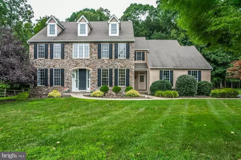 137 N Sidesaddle Ln, Coatesville, PA 19320