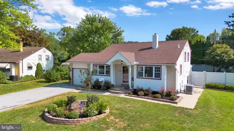 144 Lake Dr, Downingtown, PA 19335