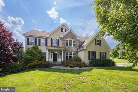 131 Fernwood Dr, Avondale, PA 19311