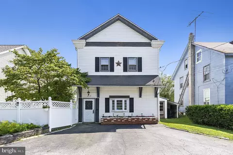 213 Chatham St, Avondale, PA 19311