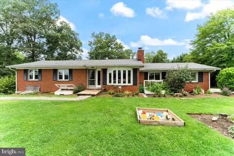 6 King Rd, Cochranville, PA 19330
