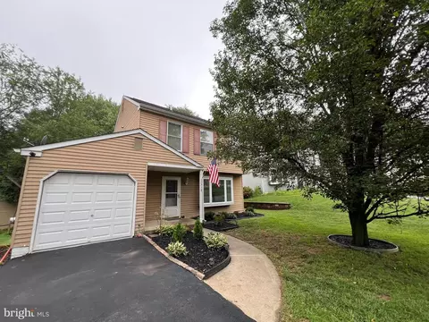 1318 Blair Cir, Downingtown, PA 19335
