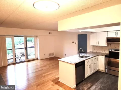 1121 Washington Pl #21, Chesterbrook, PA 19087