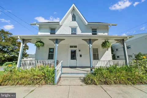 233 W Pennsylvania Ave, Downingtown, PA 19335