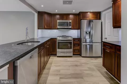 1601 Mountainview Dr, Chesterbrook, PA 19087