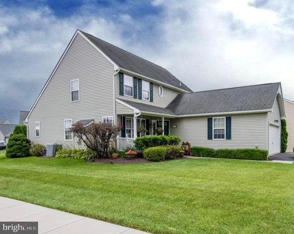 721 W Glenview Dr, West Grove, PA 19390