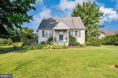 3260 Manor Rd, Coatesville, PA 19320