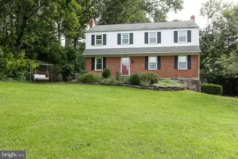 1044 Warren Rd, West Chester, PA 19382