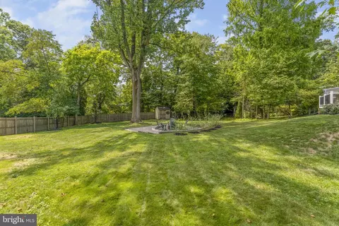 Exterior - 196 Homestead Rd, Wayne, PA 19087 photo 6 of 9