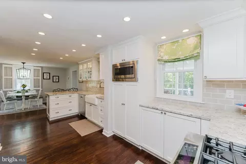 Kitchen - 196 Homestead Rd, Wayne, PA 19087 photo 6 of 7