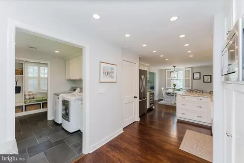 Entry Way - 196 Homestead Rd, Wayne, PA 19087 photo 3 of 4