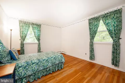 Bedroom - 755 N Valley Forge Rd, Devon, PA 19333 photo 4 of 5