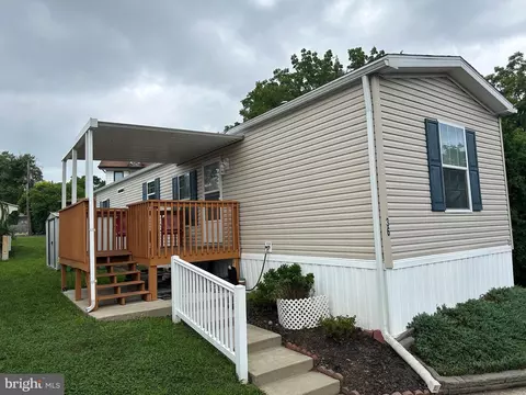 36 Terrace Dr, Phoenixville, PA 19460