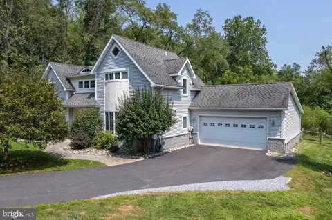 Exterior - 225 N Thistle Down Dr, Kennett Square, PA 19348 photo 6 of 9