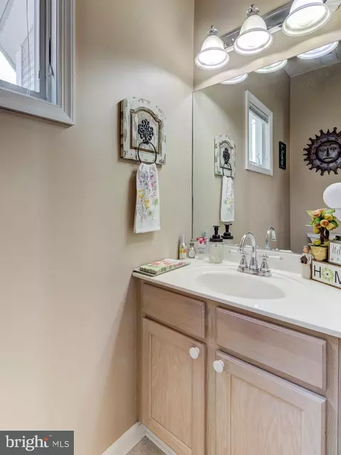 Bath - 225 N Thistle Down Dr, Kennett Square, PA 19348 photo 1 of 3