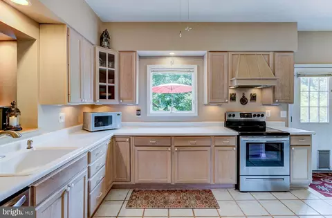 Kitchen - 225 N Thistle Down Dr, Kennett Square, PA 19348 photo 2 of 5