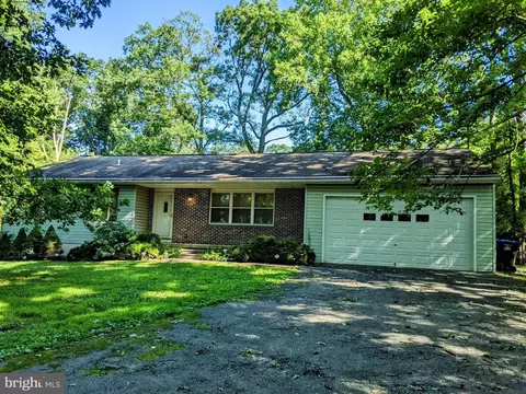 381 Hill Rd, Honey Brook, PA 19344